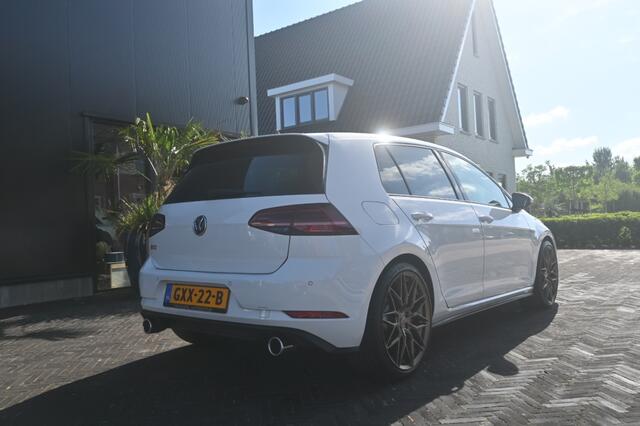 Volkswagen GOLF 2.0 TSI GTI Perf.