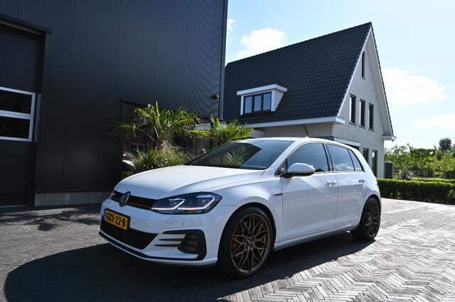 Volkswagen GOLF 2.0 TSI GTI Perf.