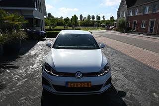 volkswagen-golf-2.0-tsi-gti-perf.