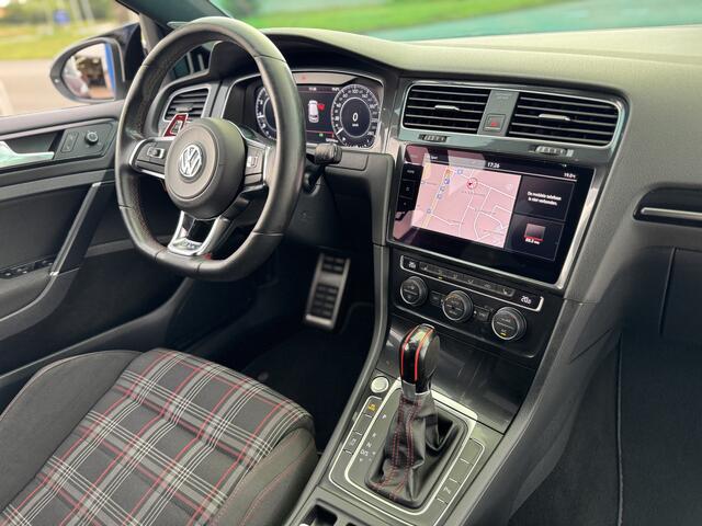 Volkswagen GOLF 2.0 GTI |PANO|VIRTUAL DASH|CARPLAY|DYNAUDIO|KAMELEON