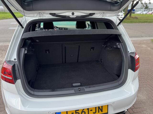 Volkswagen GOLF 2.0 GTI |PANO|VIRTUAL DASH|CARPLAY|DYNAUDIO|KAMELEON