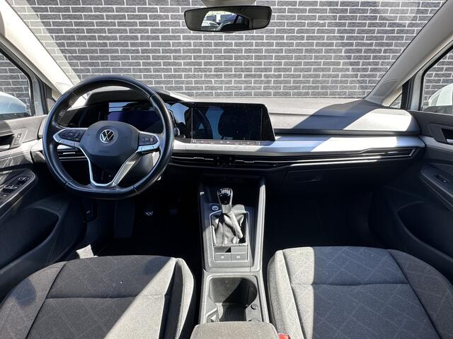 Volkswagen GOLF 1.5 TSI Life Business | Navigatie | Apple CarPlay/Android Auto | Stuur-/stoel verwarming