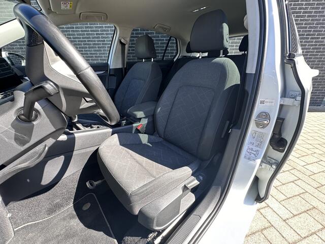 Volkswagen GOLF 1.5 TSI Life Business | Navigatie | Apple CarPlay/Android Auto | Stuur-/stoel verwarming