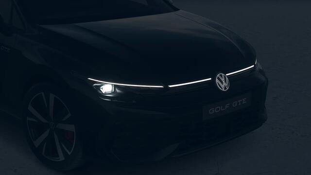 Volkswagen GOLF 1.5 eHybrid 272 6DSG GTE Automaat | Panoramisch schuif-, kanteldak, elektrisch bedienbaar