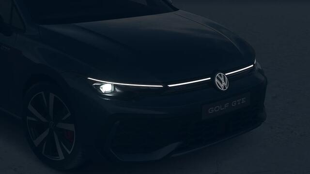 Volkswagen GOLF 1.5 eHybrid 272 6DSG GTE Automaat | Panoramisch schuif-, kanteldak, elektrisch bedienbaar