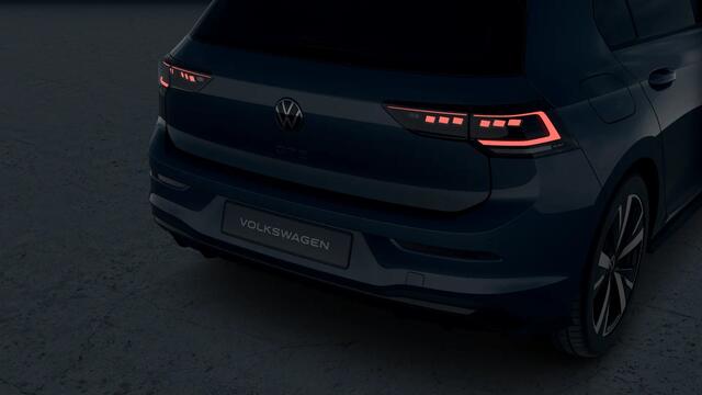Volkswagen GOLF 1.5 eHybrid 272 6DSG GTE Automaat | Panoramisch schuif-, kanteldak, elektrisch bedienbaar