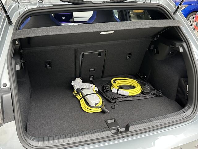 Volkswagen GOLF 1.5 eHybrid GTE 272PK DSG Adaptieve Cruise Controle, Side Assist