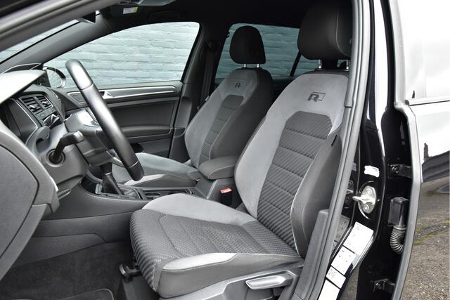 Volkswagen GOLF Variant 1.0 TSI Highline Business R 2x R-Line