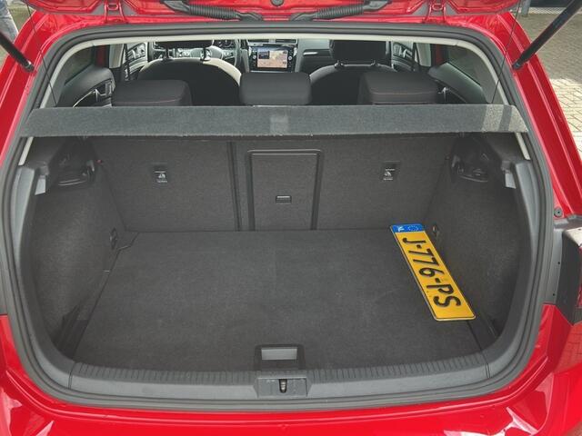 Volkswagen GOLF 1.4 TSI DSG R-LINE PANO-DAK/NAVI/ACC/CARPLAY/STOELVERW/ACTIVE-INFO-DASH