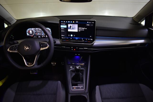 Volkswagen GOLF 1.5 TSI LIFE BUSINESS LED/NAVI/CARPLAY/TREKHAAK