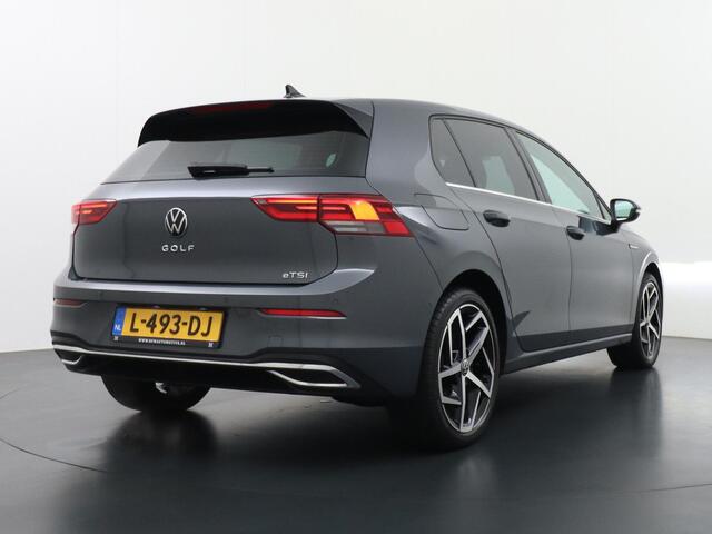 Volkswagen GOLF 1.5 eTSI Style CAMERA | STOEL + STUURVERWARMING | AMBILIGHT | CAMERA | ADD CRUISE |