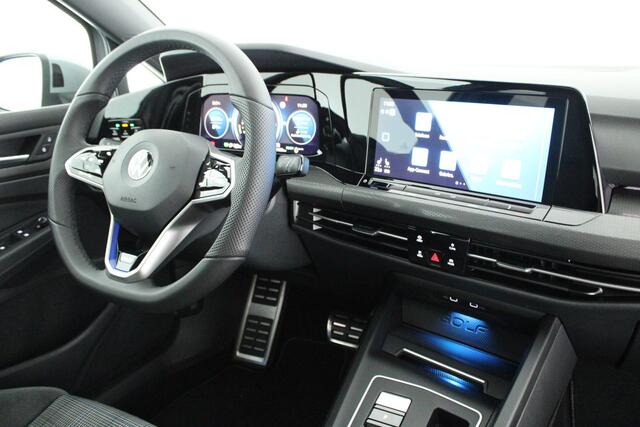 Volkswagen GOLF 1.4 245pk eHybrid GTE Stoelverwarming Panoramadak Virtual Cockpit Navigatie