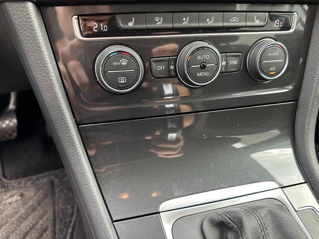 Volkswagen GOLF 1.5 TSI Comfortline Business DSG PDC NAVI CarPlay