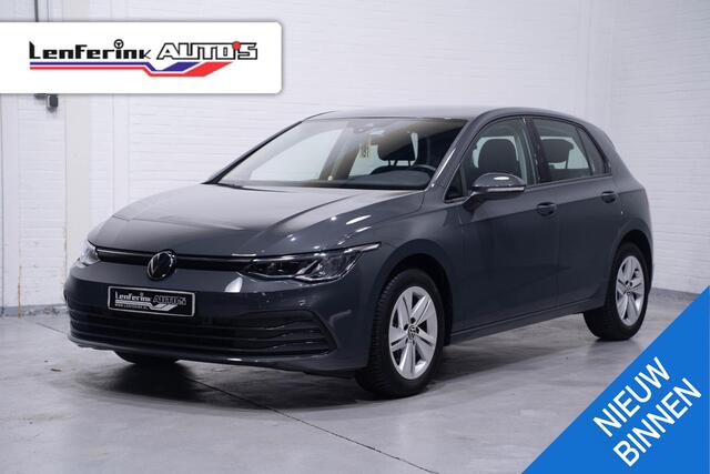 Volkswagen GOLF 2.0 tdi Life Business navigatie digi-cockpit stoel-stuurverwarming achteruit-camera DAB apple-carplay lane-assist key-less start voorstoelen hoogte verstelbaar