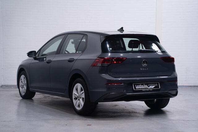 Volkswagen GOLF 2.0 tdi Life Business navigatie digi-cockpit stoel-stuurverwarming achteruit-camera DAB apple-carplay lane-assist key-less start voorstoelen hoogte verstelbaar