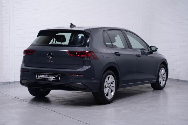 Volkswagen GOLF 2.0 tdi Life Business navigatie digi-cockpit stoel-stuurverwarming achteruit-camera DAB apple-carplay lane-assist key-less start voorstoelen hoogte verstelbaar