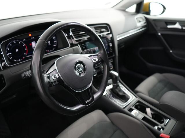 Volkswagen GOLF 1.5 TSI Highline | Stuur+stoel verwarming | LED | Pano | Virtual |
