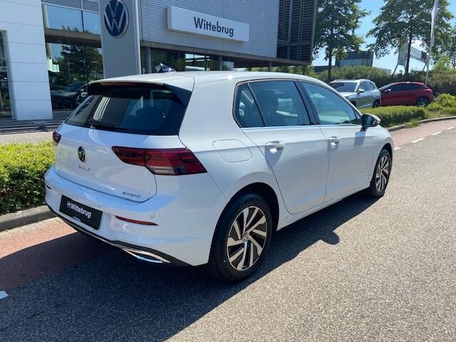 Volkswagen GOLF 1.4 eHybrid Style / NAVI / APP.Connect