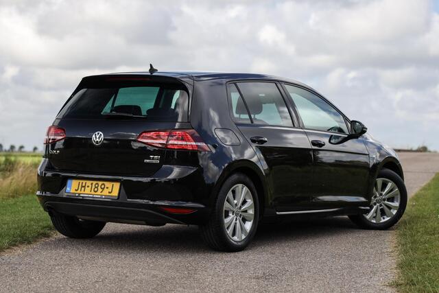 Volkswagen GOLF TSI DSG Business ? Navi ? Camera ? Cruise