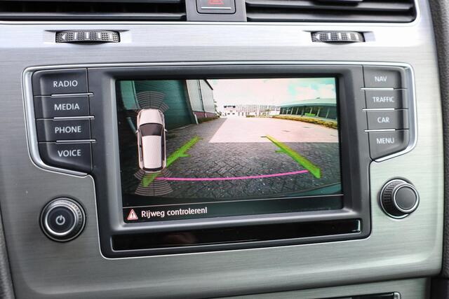 Volkswagen GOLF TSI DSG Business ? Navi ? Camera ? Cruise