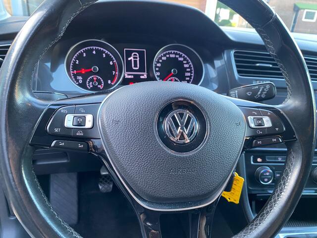 Volkswagen GOLF Variant 1.0 TSI Comfortline | Clima | Cruise | Apple Carplay