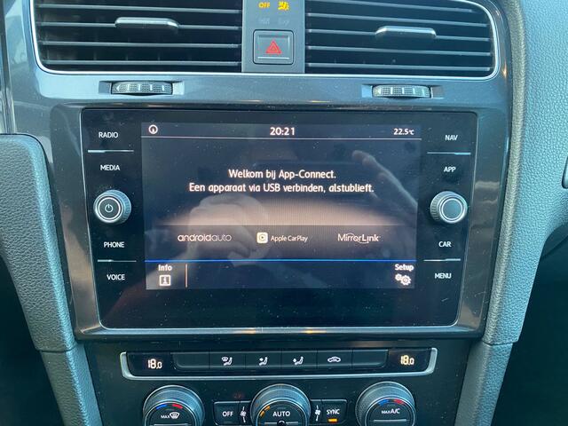Volkswagen GOLF Variant 1.0 TSI Comfortline | Clima | Cruise | Apple Carplay