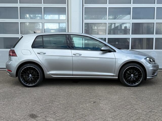 Volkswagen GOLF 1.5 TSI 150PK Highline Navi Pdc ACC Climate Keurige auto!