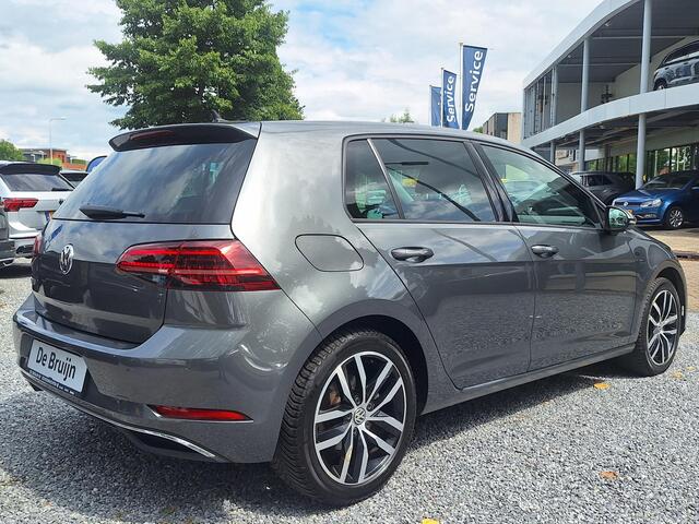 Volkswagen GOLF 1.5 TSI 150pk DSG Highline (Pano,Camera,Trekhaak,Led,Navi,Acc)