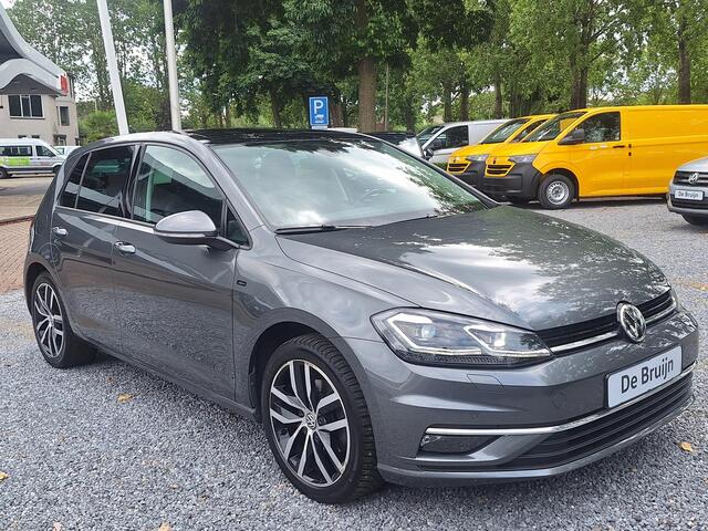 Volkswagen GOLF 1.5 TSI 150pk DSG Highline (Pano,Camera,Trekhaak,Led,Navi,Acc)