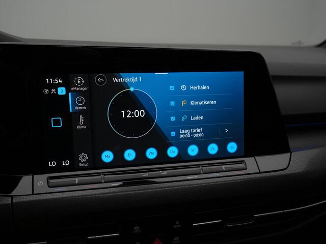 Volkswagen GOLF 1.4 245 pk DSG eHybrid GTE | Panoramadak | IQ Light | Navigatie | Adaptive Cruise | Parkeersensoren voor/achter