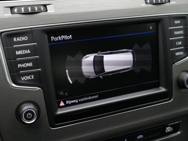 Volkswagen GOLF Variant 1.0 TSI 116 pk Comfortline | Parkeersensoren voor/achter | Cruise Control | Climatronic | Navigatie | Carplay | 16 inch