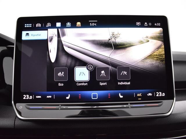Volkswagen GOLF variant R-Line-Edition 1.5 eTSI 116 pk 7 versn. DSG · Airconditioning automatisch, 3-zone (climatronic) · Assistance pakket plus · Koplampverlichting led matrix (iq.light) ·