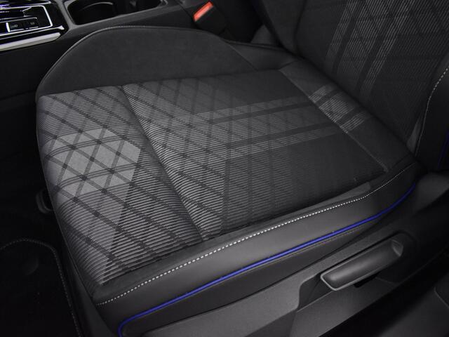 Volkswagen GOLF variant R-Line-Edition 1.5 eTSI 116 pk 7 versn. DSG · Airconditioning automatisch, 3-zone (climatronic) · Assistance pakket plus · Koplampverlichting led matrix (iq.light) ·