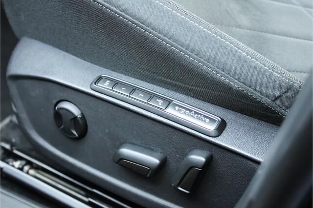 Volkswagen GOLF 1.5 eTSI 1st Edition | Pano | IQ |