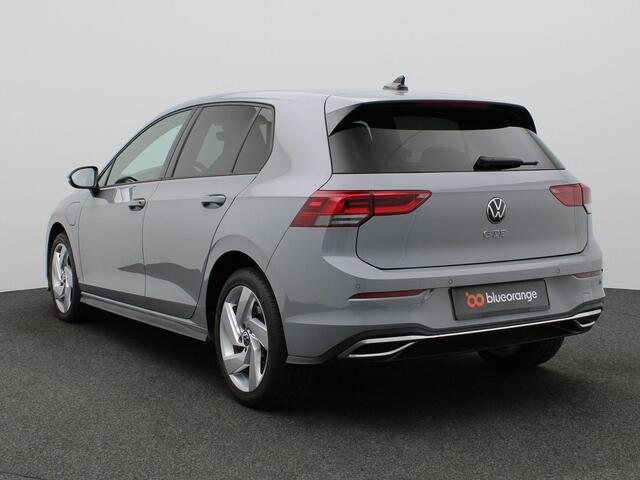 Volkswagen GOLF 1.4 eHybrid GTE Stoel & Stuurwielverwarming, Getint Glas, Adaptive Cruise Controle, Lane- & Side Assist, Navigatie, Pdc v+a, 17" Lmv