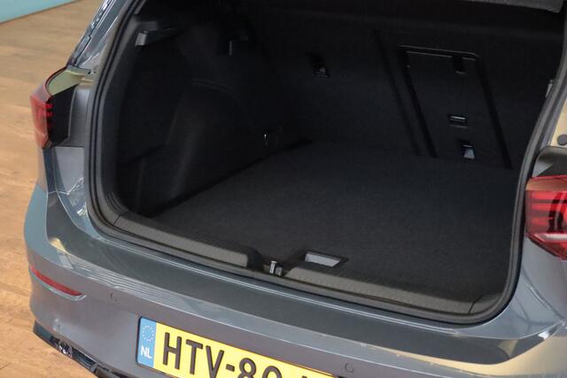 Volkswagen GOLF 1.5 eTSI R-Line Edition | APPCONNECT | CAMERA + PDC | STUUR/STOELVERW | VIRTUAL COCKPIT | KEYLESS |