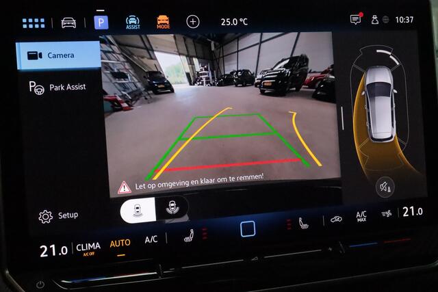 Volkswagen GOLF 1.5 eTSI R-Line Edition | APPCONNECT | CAMERA + PDC | STUUR/STOELVERW | VIRTUAL COCKPIT | KEYLESS |