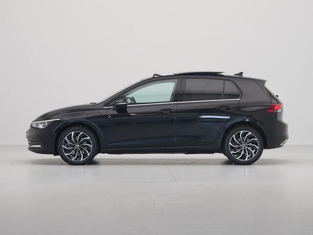 Volkswagen GOLF 1.4 eHybrid 204pk Panorama Navi via app Camera Side assist 338