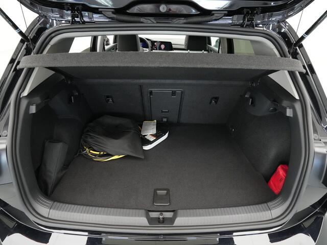 Volkswagen GOLF 1.4 eHybrid 204pk Panorama Navi via app Camera Side assist 338