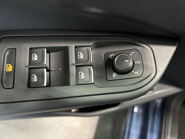 Volkswagen GOLF 1.5 272pk DSG eHybrid GTE · Panoramadak · Elek. Trekhaak · Stoelventilatie · Elek. Bestuurdersstoel · Keyless · Head-Up · 18'' Inch · Garantie t/m 06-11-2029 of 100.000km