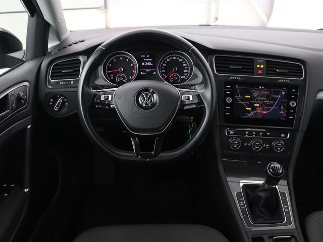 Volkswagen GOLF 1.0 TSI Comfortline | Navigatie | Apple Carplay | Parkeerhulp |