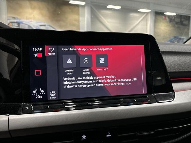 Volkswagen GOLF Variant 1.0 TSI 110pk Life · Apple/Android Car Play · Camera · Keyless · Navigatie · Sfeerverlichting · 16'' Inch · Garantie t/m 12-04-2027 of 100.000km