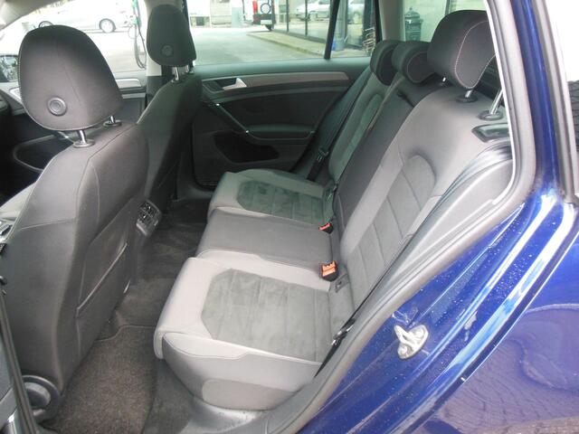 Volkswagen GOLF Variant 1.5 TSI Comfortline Business Staat in De Krim