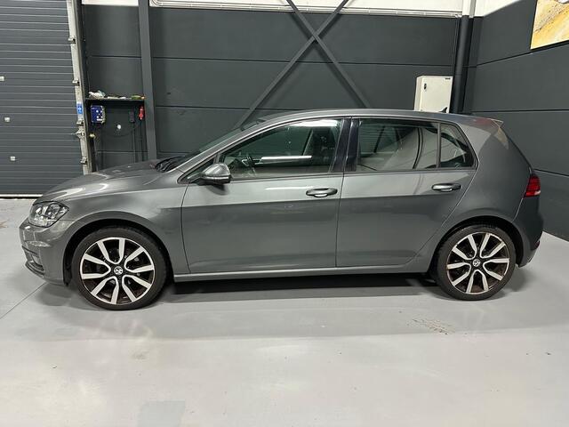 Volkswagen GOLF 1.0 TSI Trendline - Groot Navigatie - Led - Orig-NL - NAP