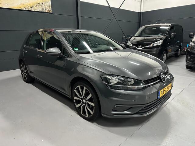 Volkswagen GOLF 1.0 TSI Trendline - Groot Navigatie - Led - Orig-NL - NAP