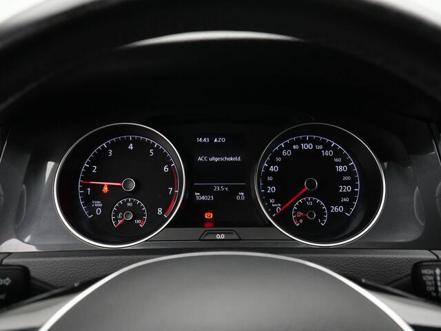 Volkswagen GOLF 1.0 TSI 115 pk Comfortline | Trekhaak | Navigatie | Parkeersensoren voor/achter | Adaptive Cruise