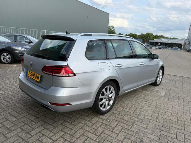 Volkswagen GOLF Variant 1.0 TSI Highline