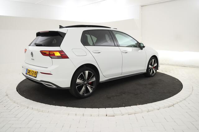 Volkswagen GOLF 1.4 eHybrid GTE Panorama, Apple carplay, 18Inch.