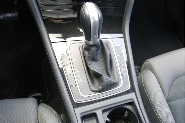 Volkswagen GOLF 1.4 TSI Highline Business R | Virtual Cockpit | Adaptive | Carplay | Camera