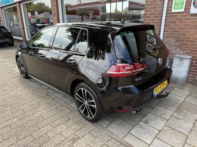 Volkswagen GOLF 1.4 TSI GTE Connected Series | leder bekleding | stoelverwarming | airco | lichtmetalen wielen |